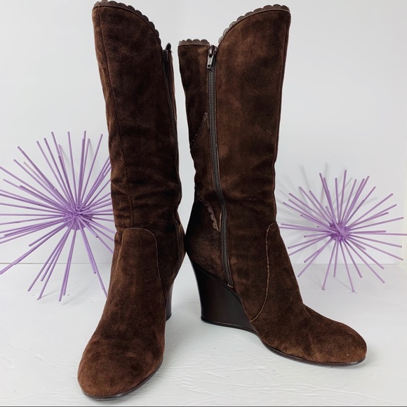 Vintage BCBG / Brown Suede Wedge Boot - Picture 3 of 8